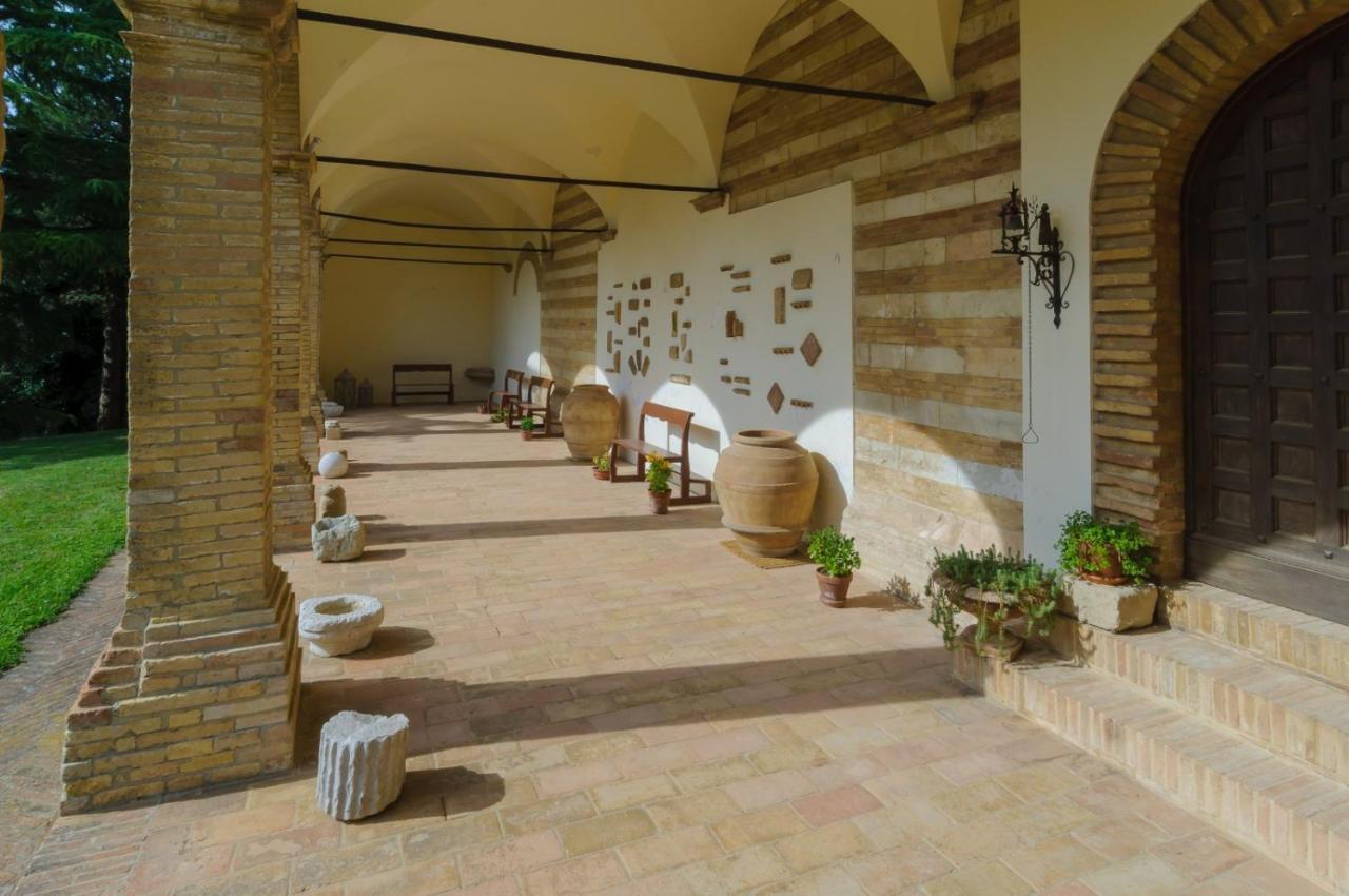 Convento Di San Francesco Mondaino Bed & Breakfast Bagian luar foto