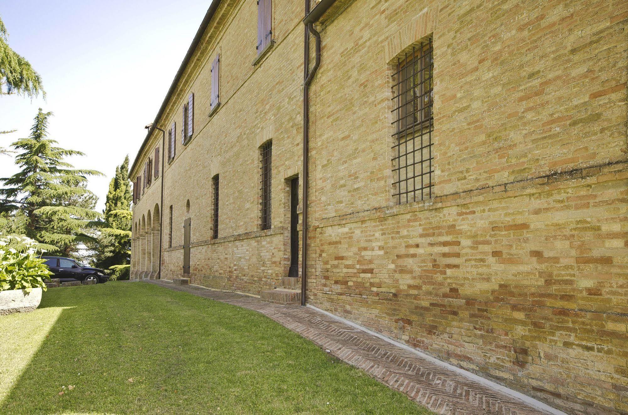 Convento Di San Francesco Mondaino Bed & Breakfast Bagian luar foto