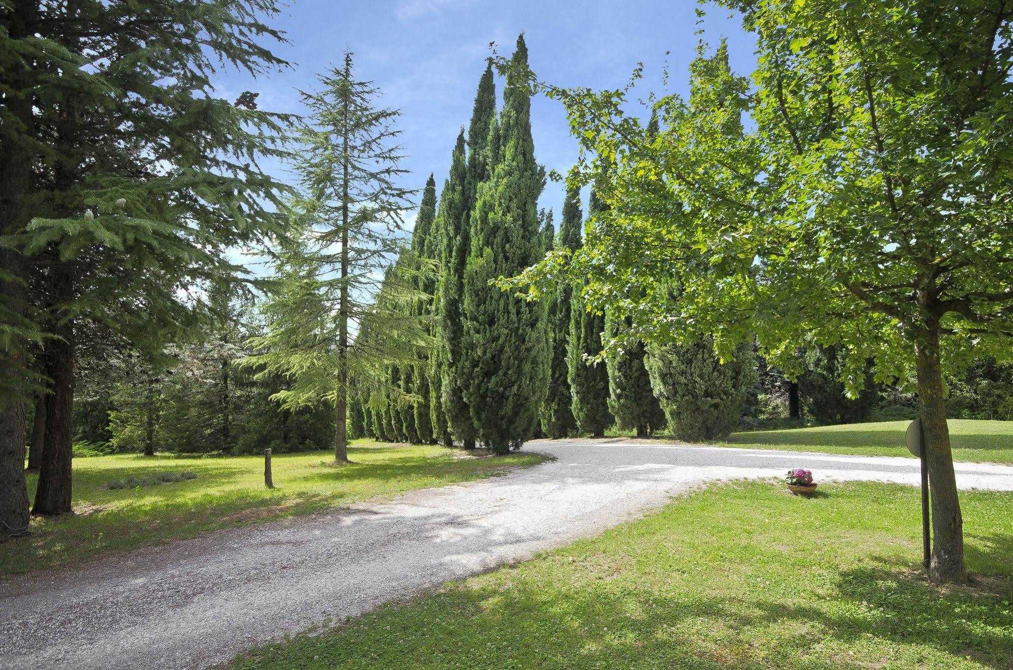 Convento Di San Francesco Mondaino Bed & Breakfast Bagian luar foto